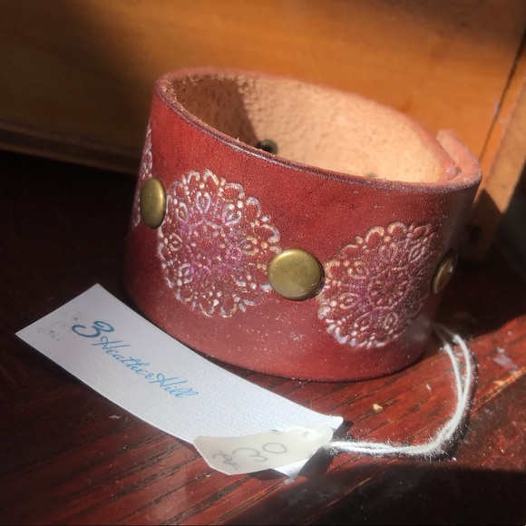 3HeatherHill Jewelry - 💟3HeatherHill Handmade Leather Bracelet Cuff💟